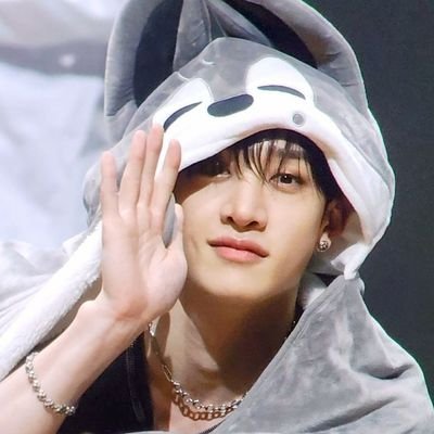 QCY_Qua4ck1ty's profile picture. He's so cute... But his body is stained. It was touched before, and not by me.