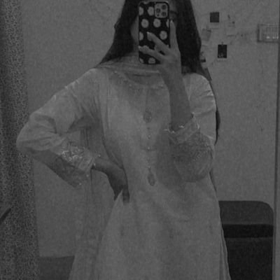 Behind the makeup and smile, there's a girl with a story.❤️🩹🥺Heartache's silent companion. 💢_I hate liar's 😒@am_royall_girl