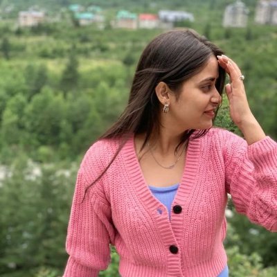 zainabee34's profile picture. 🦋 Chasing dreams with butterfly wings 🦋