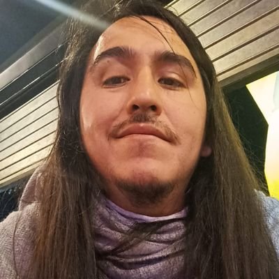 Hijo del sol, nacido en Tenochtitlan, radicando en Guadalajara.