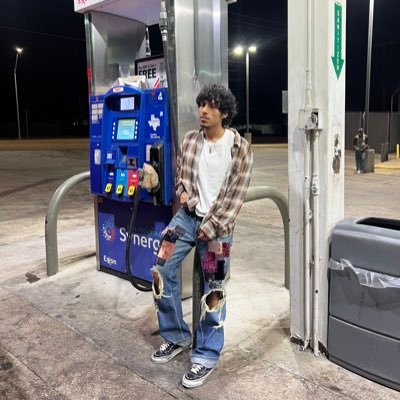 alexortxz's profile picture. 𝕸𝖆𝖞 𝖙𝖍𝖊 𝖇𝖗𝖎𝖉𝖌𝖊𝖘 𝕴 𝖇𝖚𝖗𝖓 𝖑𝖎𝖌𝖍𝖙 𝖙𝖍𝖊 𝖜𝖆𝖞