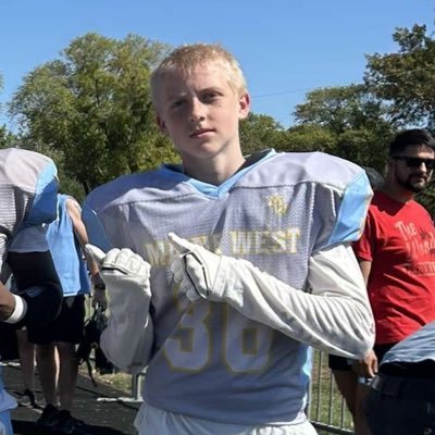 5’10 151 LBs | Maine West HS | SS/WR | Class of 2028 | 3.8 GPA | Email: iezlakowski@gmail.com