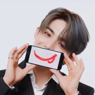 cherryonmuffinn's profile picture. 