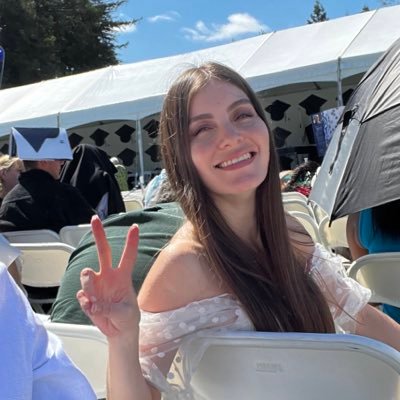 yadiraetf's profile picture. :)