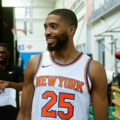 AsmilealittleR's profile picture. NYC. 🇧🇩 Sometimes happiness isn't about seeing yourself smile, but it's about seeing others smile. #NewYorkForever