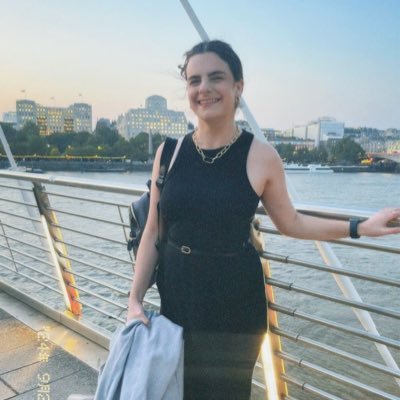 Publicity Strategist and Writer. ✍️ @vice @refinery29 @hellogiggles @huffpost etc. Host of My Rejection Story podcast!