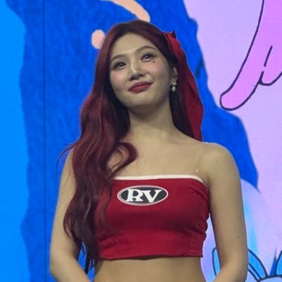 reveluviejoy's profile picture. pwede mapagod, bawal sumuko || hustle harder