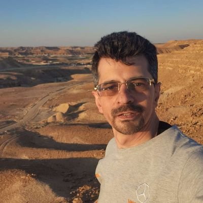 مشاركة معكم في علوم الطاقة . والحياة اليومية.
وبعض من اعمالي وخبراتي اليومية
