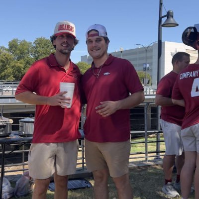 bbondo14's profile picture. Woo damn Pig. 🐽
