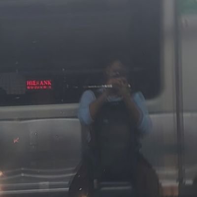 Hari04572409's profile picture. 