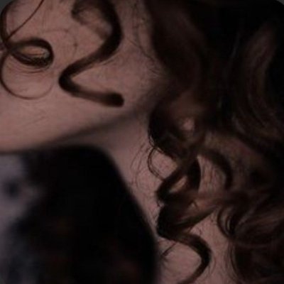 mbinaysfi's profile picture. دارای یک خواهر دانا و یک خودکار بیک+(خیالِ خونه)