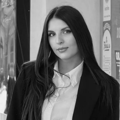 MadalinaPunei's profile picture. 