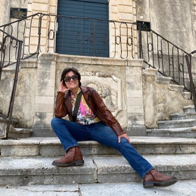 Diestra de ojo mano y pie, camino por la derecha. Valor intocable la lealtad, al q no le gusta lo q opino q argumente o pase.