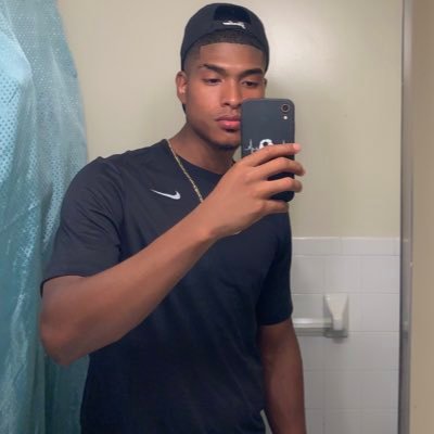 its only my third day out here ion know🚶🏾‍♂️ fútbol 🫶🏾⚽️