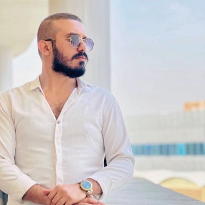 (بكالوريوس ادارة الاعمال / كاتب و مؤلف سيناريو) (مدريد ومن بعده الطوفان)