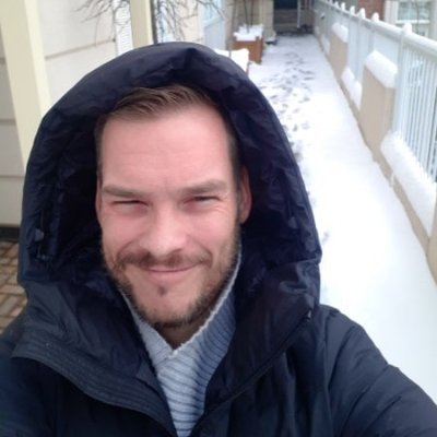 vej_the's profile picture. Hot stuff in DM?