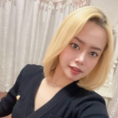 Owner of beauty salon and partnership business in clothing. If I were you, I would totally adore me. #fashion # motivated #naturelover NO Porns