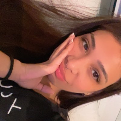 _MicaCortes's profile picture. 🐱🌙🌊⚡