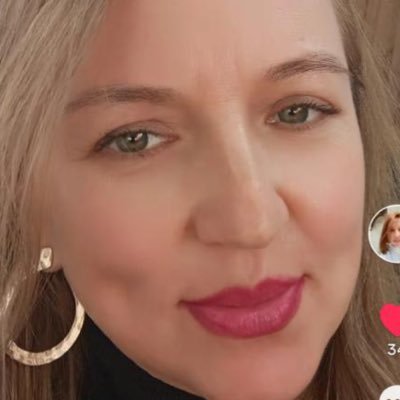 saryinhawaii's profile picture. 