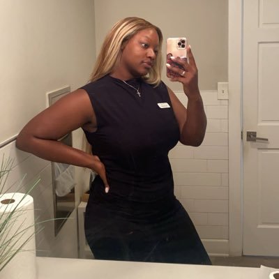 creator of Ciāing Beauty Cosmetics @ciingbeauty , Youtuber: Life With Cierra B, Birmingham born and raised āļø