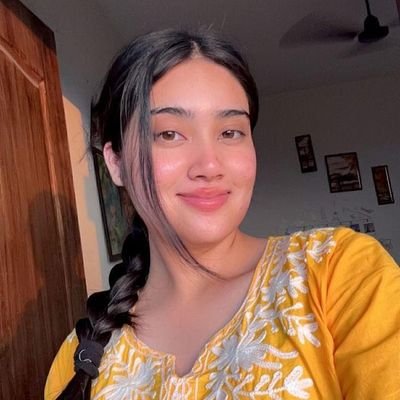 varsha_2233's profile picture. 