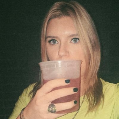 pop culture addict // youtube creator // cohost of @talkmileytome