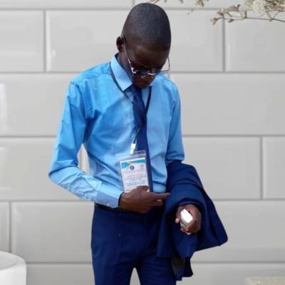 Étudiant à l'Université de N'djamena en sciences de l'éducation, dans le département d'administration et planification de l'éducation (APE)