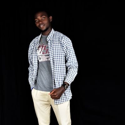 Am by name Ogwuche Johnson am from Nigeria and am a photographer and i love making new friends everyday