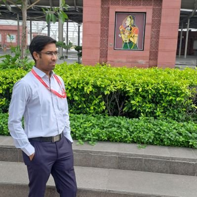 ❤️ अनुवादक, नौसिखिया कवि💬🗯💭, हिन्दी प्रेमी,
आशावादी💞❣️