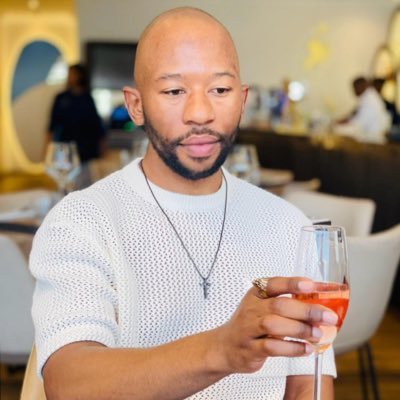 brainzbhungane's profile picture. I'm spontaneous,admirer of open minded people and the first impression i tend to give is almost never a description of who and what I am😜😉.