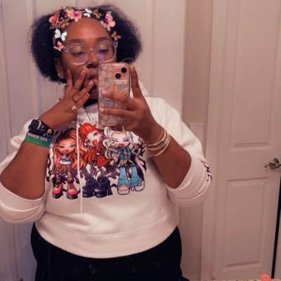 JESUS FIRST.☝🏽|| veinti-séis.🥂|| pussymuva. 🐈 || #21 🤍 𝒿𝓊𝓈𝓉 𝓁𝒾𝓀ℯ 𝓉𝒽ℯ 𝓂ℴℴ𝓃𝓈 𝒶𝓃𝒹 𝓁𝒾𝓀ℯ 𝓈𝓊𝓃𝓈.. 𝓈𝓉𝒾𝓁𝓁 𝒥 𝓇𝒾𝓈ℯ 🦋🏙️🅰️& D #Forever