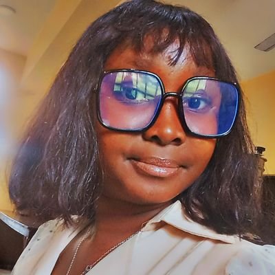 rhedismile's profile picture. Founder: SHE'7 

CRM & social media guru | Content creator & project manager by day🌝 | Voice over artist by night.🌚 Creative writer ✍️ #JW💡 PM @SLA