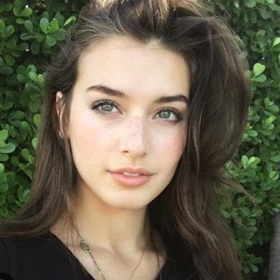 Olivia_Burnett_'s profile picture. 20 text me 😉😉