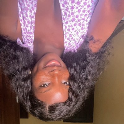 🇳🇬 || Designer || copy writer || Ambivert || Gemini👑 || philosopher || petite 5.4ft || Foodie😁 ||proverb 3:27|| philippians 4:13
