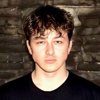 Luke Exhib π (@lukegruk) 's Twitter Profile