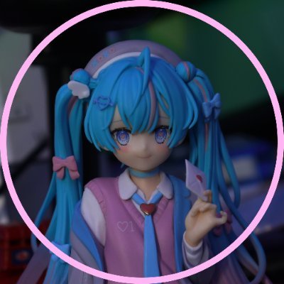 _sarahneko's profile picture. Bus & Train enjoyer who's too overenthusiastic about Optare Olympuses,
mother to 6 Blåhaj 🦈 |
🏳️‍⚧️It/She, Lesbian🏳️‍🌈