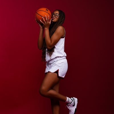HanaBelibi's profile picture. harvard wbb  | Jesus is king🕊️