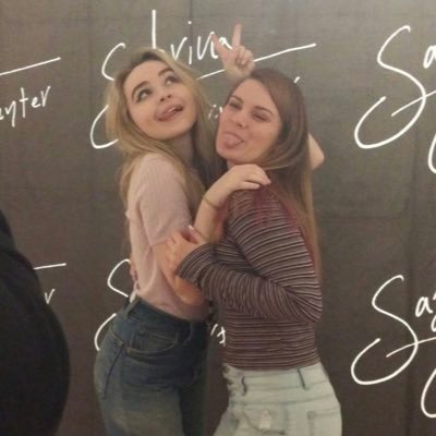 Sabrina Follows ✨