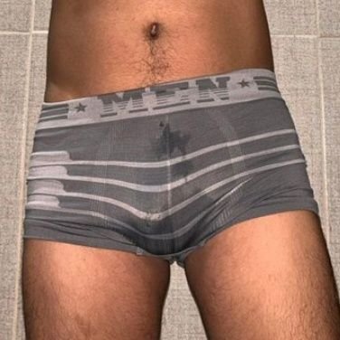 Soy un hombre muy cachondo que me gusta mucho morbosear con los demás más con hombres. 🥵🥵🥵🍆🍆🍆