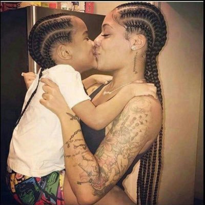 w_esikwansimah's profile picture. 