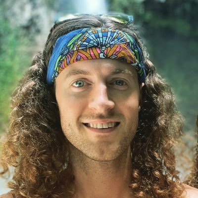 Basketball coach turned digital nomad | Using remote work & real estate to travel & save | Backpacking Europe Eating real foods | Utah Jazz ✌️❤️👽
