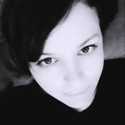 _ozlemhuner's profile picture. *Hiç* Simurg 🧚‍♂️
KEMALİST 💣
Beşiktaş🖤🤍
Seviyorum ;insanların azını, hayvanların çoğunu, çiçeklerin hepsini..🌺
Çocuk masalları yazarı 💫💚