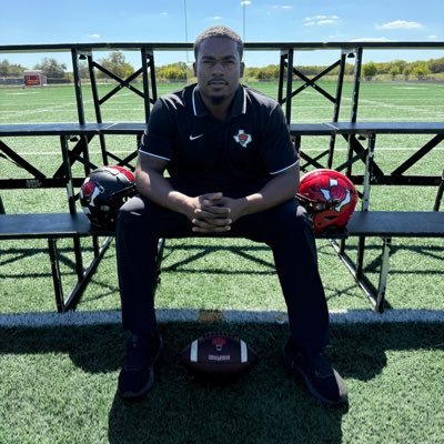 Rest In Peace Mom & Big Bro💜 | OLB’S | Shine your light on to others | Former UIW LB & College Graduate 🤞🏿