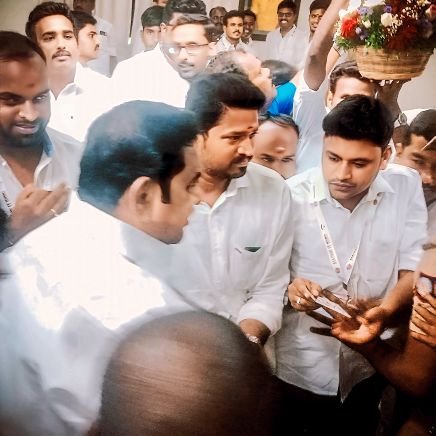 #AIADMK
மாவட்ட துணை செயலாளர்
தகவல் தொழில்நுட்ப பிரிவு
திருவண்ணாமலை(கி)மாவட்டம்||
அருணை Finance & அருணை டீ கடை