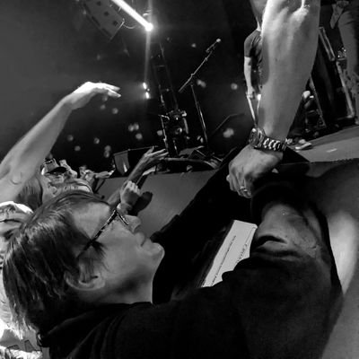 Giving Cancer Hell with all I Have. When words fail, music speaks, when medicine fails, music heals. ❤