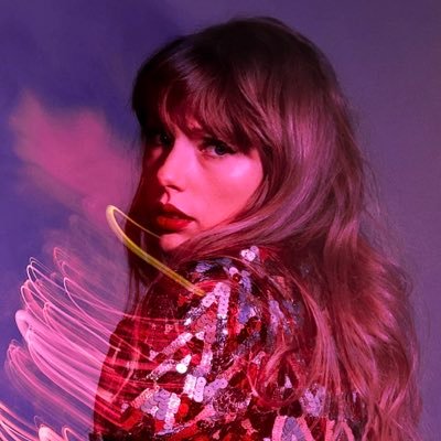 19 | part time human, full time obsessed with music, poetry & long walks (born to be just a chill girl, forced to be an anxious-never-calming-down mf)
