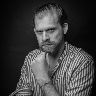 Menschen inspirieren & groß machen. Psychosoph, Autor, Podcaster. Unternehmer. Firma: Erfolgsbeschleuniger.
