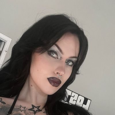 @Deviilbbyy STAN simp and Goonette, She's the love of my life and id take C0ck for her 😩 Dms open, sexualize me #TNWO