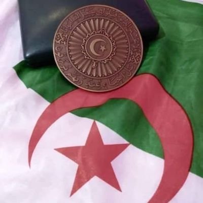 الثبات على الحق لا يتطلب الكثرة، بل يتطلب ضميرًا حيًا !
أدعم، شارك، انشر، قاطع … أبقي الوعي حيا ..
و لو كنت وحدك!
#غزة_تحت_القصف