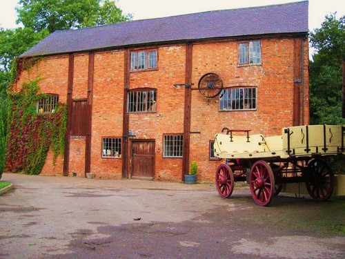 300 year old working water mill producing a range of award winning flours and muesli's. Using French Burr stones powered by water.